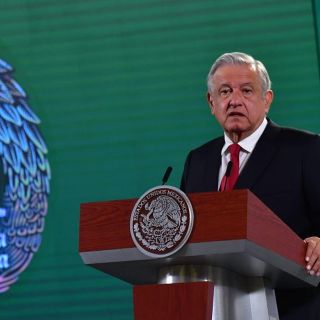 AMLO reprueba amenazas del CNG y se solidariza con Azucena Uresti