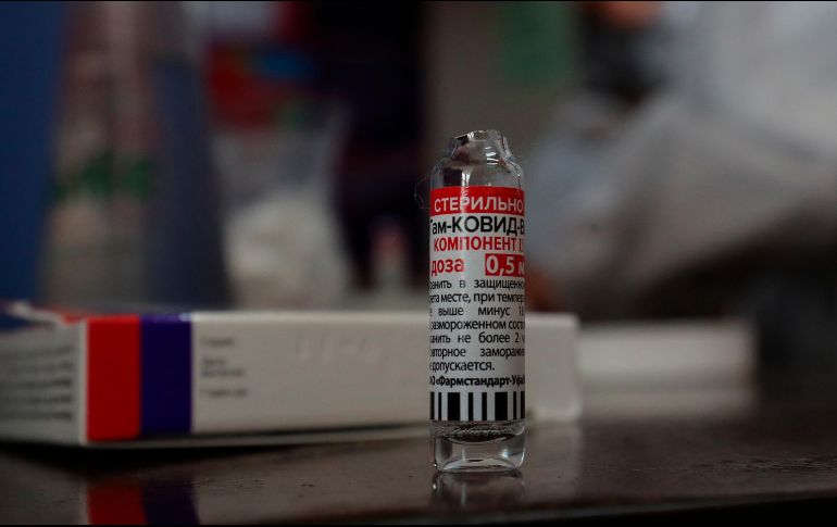 Según el fabricante de la Sputnik V, otras vacunas muestran menos eficacia contra la Delta. EFE / M. Alipaz