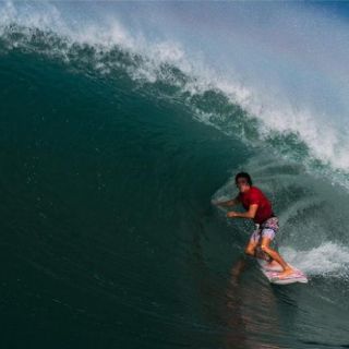 El surfista mexicano Jhony Corzo buscará el título en la World Surf League