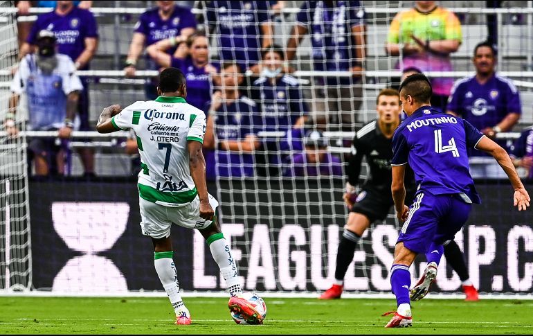 Juan Ferney Otero marcó el único tanto del encuentro. AFP/C. KHANNA
