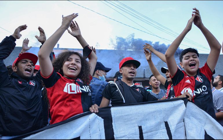 ILUSIONADOS. La afición podrá asistir mañana al Estadio Jalisco en lo que será una auténtica celebración. IMAGO7
