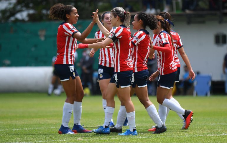 Con este resultado Chivas se posicionó momentáneamente como líder de la competencia. IMAGO 7