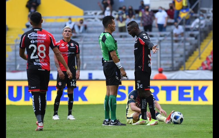 FRUSTRADOS. Los rojinegros no lograron aprovechar la superioridad numérica. IMAGO7