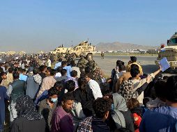 Huyen. Los afganos buscan la forma de abandonar el país. AP