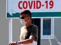 Las personas vacunadas después de haber transcurrido dos semanas desde la aplicación de la última dosis, no serán consideradas población en situación de vulnerabilidad para contraer coronavirus. EFE / G. Licovski