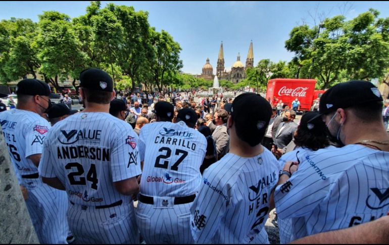 Luego de tomarse esta fotografía, Mariachis volverá al Estadio Panamericano de Zapopan, pues este día recibirá a los Rieleros de Aguascalientes como parte de los playoffs de la LMB. EL INFORMADOR / D. Reos