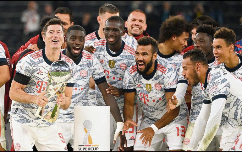 Emotivo. La victoria fue a la memoria de Gerd Muller, leyenda del Bayern. AFP