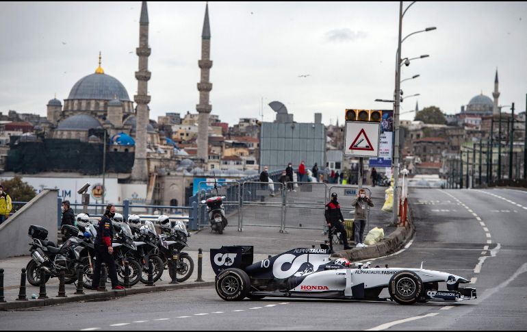 El GP de Turquía, que inicialmente iba a sustituir al de Canadá y que posteriormente se cayó del mismo, regresó al calendario del Mundial de F1 el pasado 25 de junio, y se disputará el 3 de octubre en el Istanbul Park. AFP / ARCHIVO
