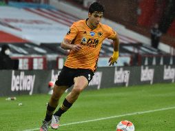 El atacante de la Selección Mexicana completó una recuperación impresionante cuando jugó todo el partido que su equipo perdió 1-0 frente al Leicester, el sábado pasado, en la primera fecha de la Premier League. AFP / ARCHIVO