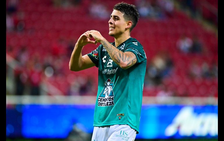 LAPIDARIO. Santiago Colombatto puso el 3-0 definitivo y hundió a las Chivas. IMAGO7