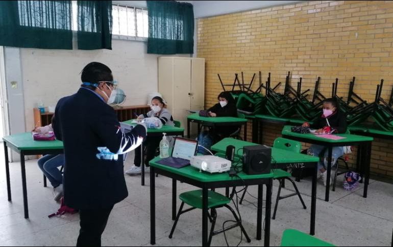 El titular de la SEJ invitó a los padres de aquellos estudiantes que aún no se inscriben a que lo hagan pues, independientemente de sus conocimientos, se les recibirá. SUN / ARCHIVO