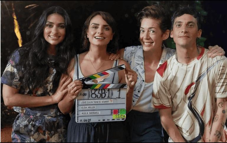 ¿Qué culpa tiene el karma? es dirigida por Elisa Miller, y protagonizada por Aislinn Derbez, Renata Notni y Gil Cerezo. INSTAGRAM/@AISLINNDERBEZ