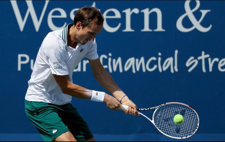 La victoria permitió al moscovita vengarse de la derrota que sufrió ante el gijonés en los cuartos de final de los pasados Juegos Olímpicos (6-2, 7-6 (5)). AFP/D. BELL