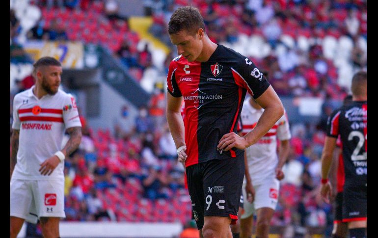 LO TUVIERON. En el último minuto del encuentro Julio Furch falló el penal que hubiera representado la victoria para los Zorros. IMAGO7