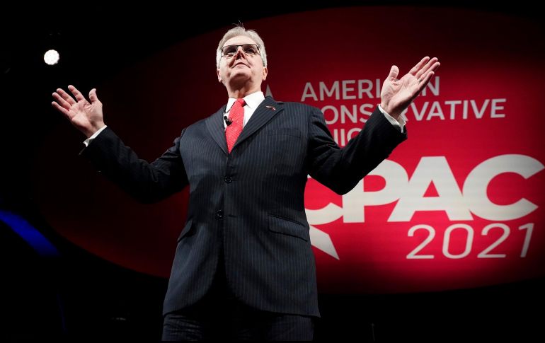 Dan Patrick acusó que sus opositores tergiversaron los hechos y que él se había basado en las estadísticas estatales. AP/L. Otero