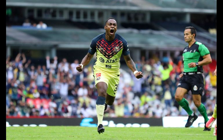 PIE DERECHO. En su regreso a las Águilas, Renato Ibarra entró de cambio en la recta final del partido y a dos minutos del final marcó el 2-0 definitivo. IMAGO7