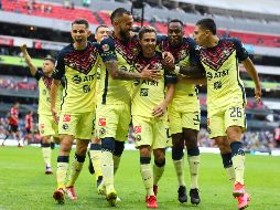 LÍDERES. La victoria en los últimos minutos, despegó en el liderato al América. IMAGO7