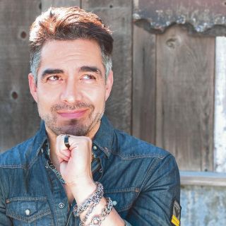 Lanzará un tema de Chayanne