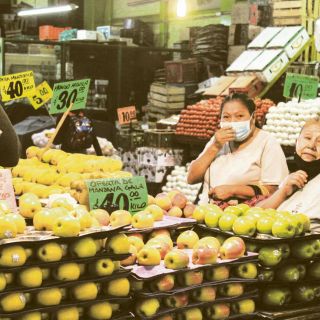 Laboran sin contrato 16 millones en México