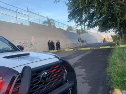 Hallan el cuerpo de una mujer en baldío de Zapopan; tenía los ojos vendados