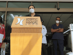 Luis Arturo Gómez, médico internista intensivista habla de la salud de Vicente Fernández. ESPECIAL/K. ESPARZA