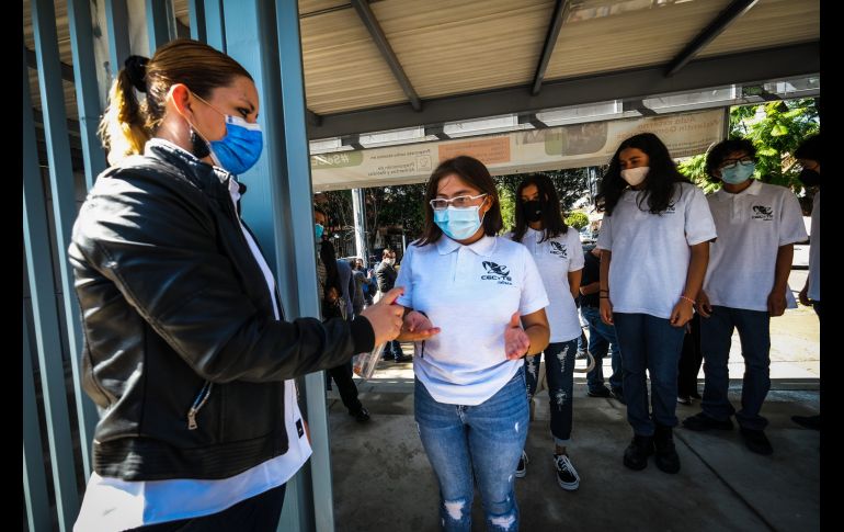 Filtro sanitario al ingreso de la escuela. ESPECIAL / Gobierno de Jalisco