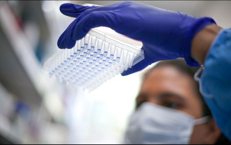 Se reportaron mil 812 casos nuevos confirmados del virus. EFE/A. COELHO