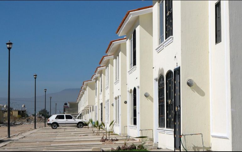 Los especialistas del organismo recomiendan a los derechohabientes adquirir una casa cerca de la zona en la que trabaja. EL INFORMADOR/Archivo