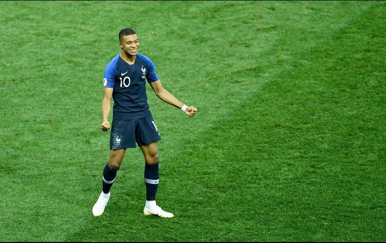 Nada oficial. Hoy se le vio a Kylian acudir al entrenamiento del equipo parisino. Imago7
