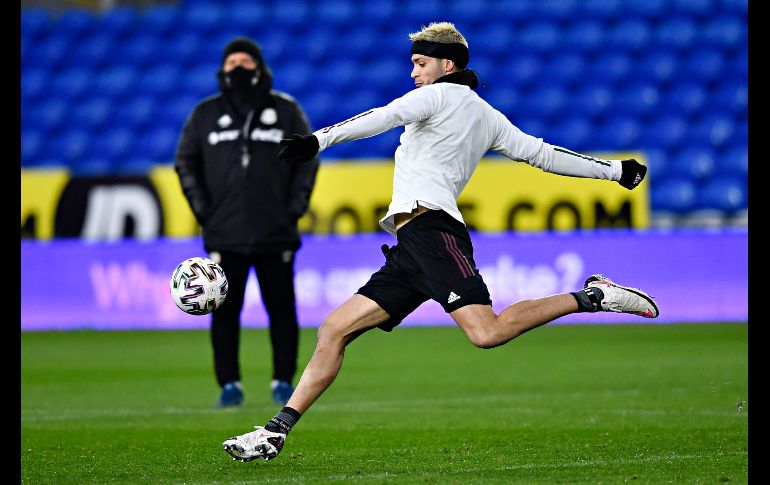 Raúl Jiménez será uno de los jugadores que se verían afectados por la decisión de su club y su liga. IMAGO7