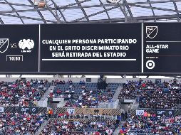 ADVERTENCIA. A través de la pantalla y el sonido del estadio, las autoridades del encuentro pidieron evitar el grito. IMAGO7