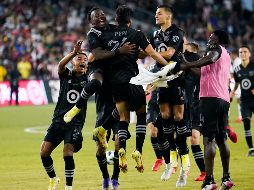 GANADORES. La MLS se quedó con el triunfo en la tanda de penales. AP/A. Landis