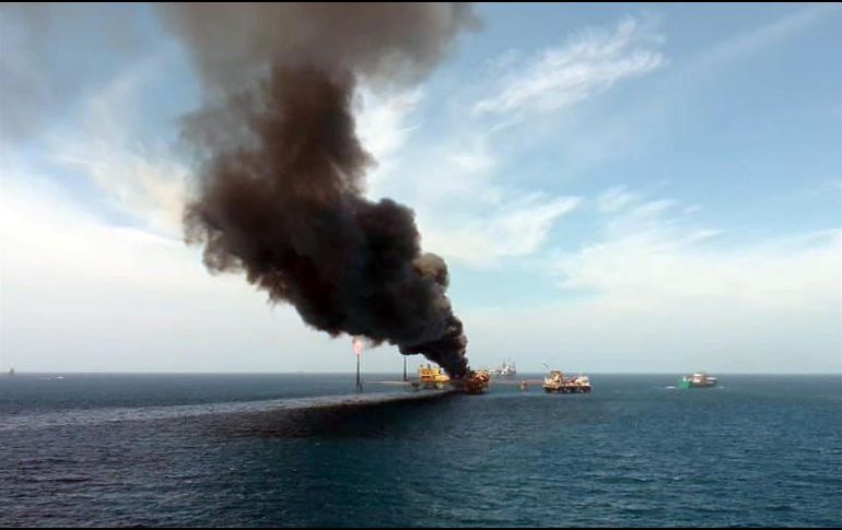 El incendio en la Plataforma E-Ku A2 del Centro de Proceso Ku-A, perteneciente al activo de producción Ku-Maloob-Zaap dejo cinco personas muertas. EFE / ARCHIVO