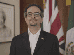 Jonathan Benjamin hace una petición para 