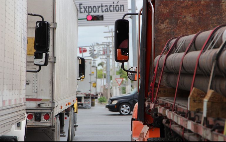 A Ulises lo recostaron sobre un asiento y todo el tiempo sus captores le advirtieron que no los volteara a ver o le harían daño. EFE / ARCHIVO