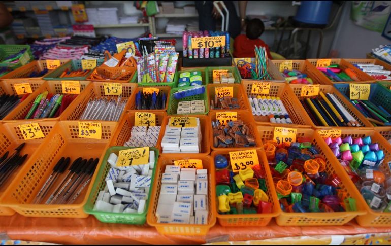 Con el propósito de evitar abusos por parte de proveedores de bienes, productos y servicios, la Profeco llevará el Programa de Verificación y Vigilancia “Regreso a Clases 2022”. EL INFORMADOR / ARCHIVO