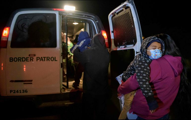 El Departamento de Salud y Servicios Humanos tiene 15 mil niños a su cuidado, pero sólo 11 mil camas en refugios con licencia. AFP/A. Jones