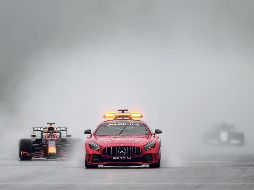 Complicado. La lluvia fue el gran obstáculo ayer en Spa, al no haberse detenido por horas; la visibilidad en pista era casi nula. Red Bull Content Pool/ l. Baron
