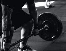 El policía tiene incluso algunos tatuajes que abonan a que su parecido físico con el actor sea mayor. ESPECIAL/PEXELS