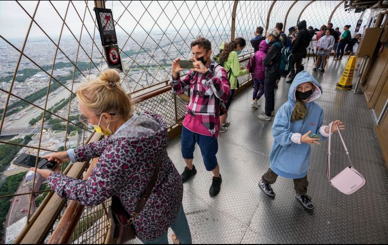 Se trata de una recomendación de la UE por lo que las capitales europeas podrán permitir cierto número de ingresos de viajeros plenamente vacunados. AP/ARCHIVO