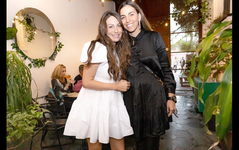 Pamela Ortiz y Mabel Dueñas.