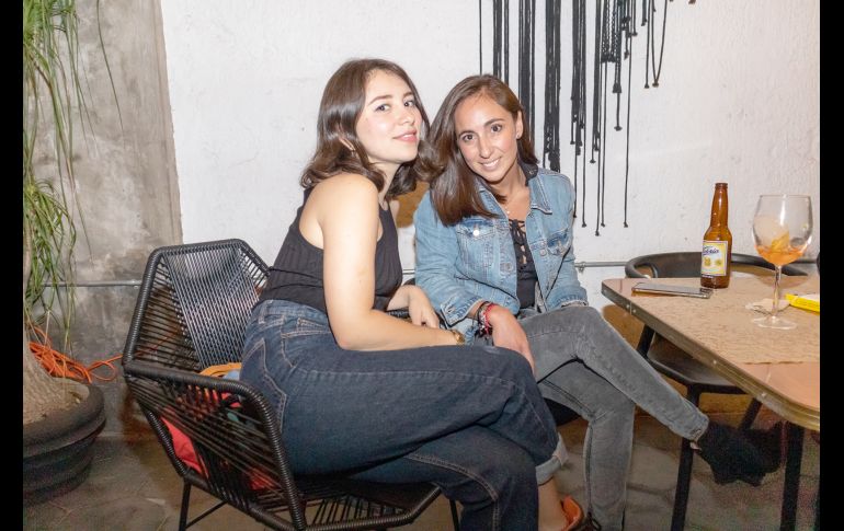 Mariel Nishimoto y Ale Godínez.