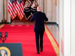 Joe Biden se retira tras su discurso sobre la salida de Afganistán, este martes en la Casa Blanca, en Washington, DC. EFE/M. Reynolds