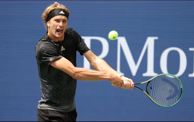 BUEN MOMENTO. Zverev, el subcampeón del año pasado, amplió su buena racha después de los Juegos Olímpicos, que incluyó la conquista del título en el Masters de Cincinnati. AFP/A. BELLO
