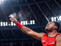 El lanzador de bala malasio Muhammad Ziyad Zolkefli parecía haberse coronado campeón olímpico en la categoría F20, pero fue descalificado por haber llegado tarde a la competencia. AFP / P. Fong