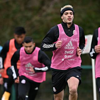 El Tri no contará con Raúl Jiménez, Santiago Giménez lo sustituye