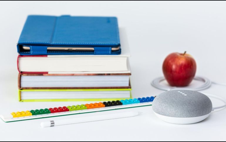 Los chicos de secundaria están en pleno desarrollo, por eso requieren una mayor porción de alimentos saludables en su refrigerio. ESPECIAL/Photo by Thomas Kolnowski on Unsplash.