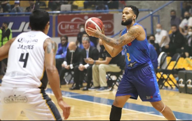 El tercer cuarto fue el peor en la historia de los Astros, pues sólo anotaron 9 puntos. TWITTER/AstrosJalisco