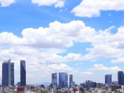 El mundo, y en especial las zonas urbanas, experimentaron una breve y drástica caída en las emisiones de contaminantes del aire el año pasado por las restricciones de viaje. NTX / ARCHIVO