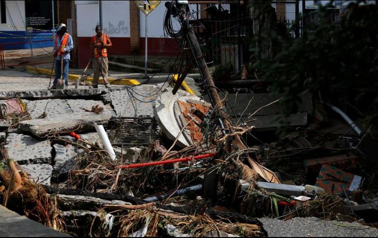 El gobernador calculó que se necesitará una inversión de más de 350 millones de pesos para reconstruir todas las afectaciones en Jalisco. EFE/F. Guasco
